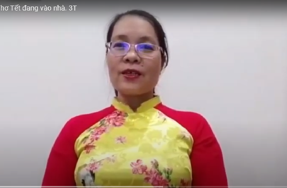 Thơ: Tết đang vào nhà